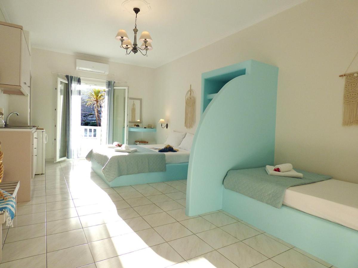 Tasoula Guest House Adamantas  Exteriör bild