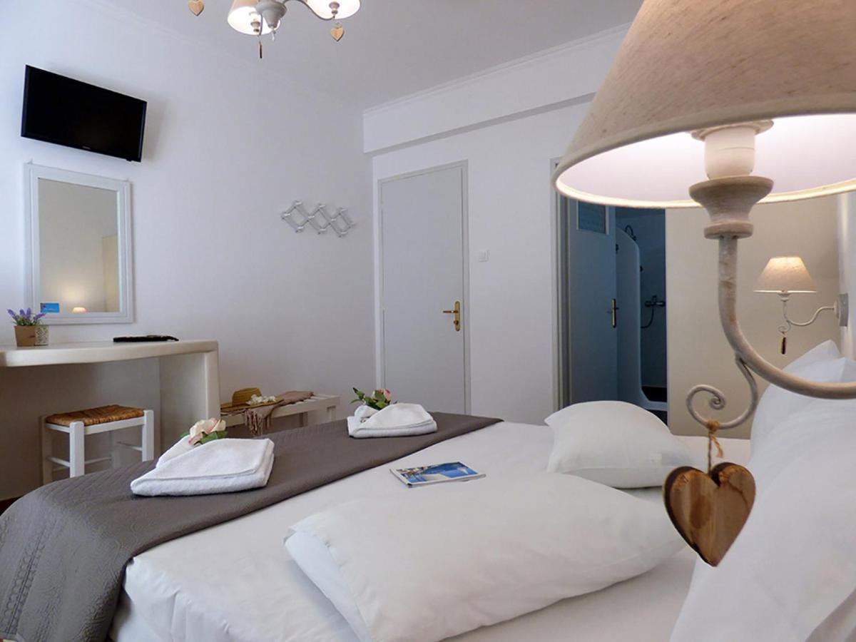 Tasoula Guest House Adamantas  Exteriör bild