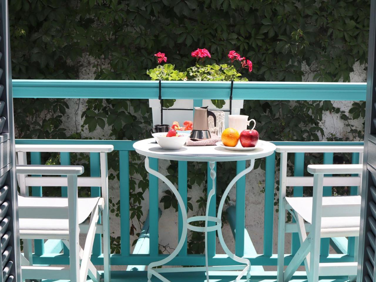 Tasoula Guest House Adamantas  Exteriör bild